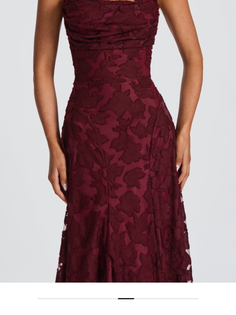 Sleeveless Burgundy Lace Maxi Dress with Spaghetti Straps - Picture 5 of 11